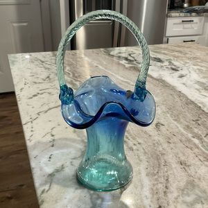 Fenton Tranquility Basket